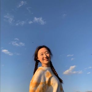 Meet your Posher, Esther